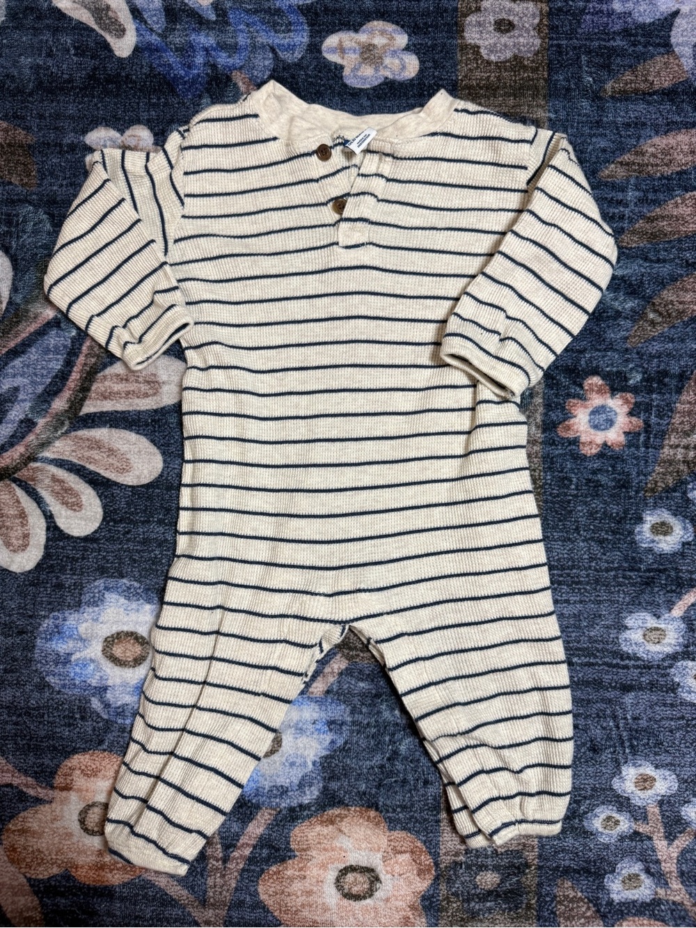 Old Navy Cream and Navy Striped Baby Footie